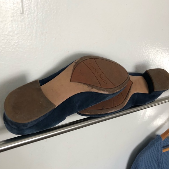 Navy almond toe block heel pumps - Picture 3 of 3